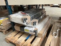 8-connections diverse radiatoren (4x) - afbeelding 1 van  4