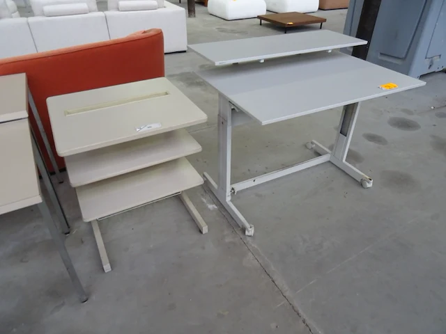 8 diverse bureau meubelen - afbeelding 5 van  7