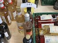 8 diverse flessen dranken - afbeelding 1 van  3