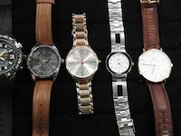 8 diverse horloges w.o. dw, venizi, titan, nine west, q&q, emperio - afbeelding 4 van  4