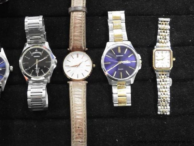 8 diverse horloges w.o. festina, casio, guess, esprit enz - afbeelding 4 van  4