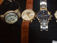 8 diverse horloges wo hilfinger, fossil, martyn line, casio enz - afbeelding 2 van  4
