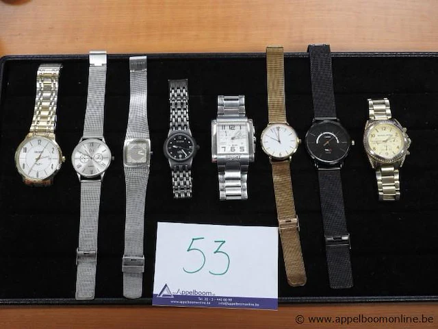 8 diverse horloges w.o. orient, skagen, esprit, power, casi.o, micahel kors - afbeelding 1 van  3