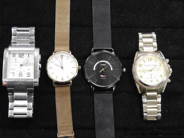 8 diverse horloges w.o. orient, skagen, esprit, power, casi.o, micahel kors - afbeelding 3 van  3