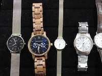 8 diverse horloges w.o. rodania, just cavalli, bering, oozoo, woodwatch enz - afbeelding 2 van  4