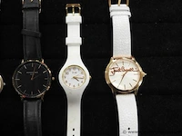 8 diverse horloges w.o. rodania, just cavalli, bering, oozoo, woodwatch enz - afbeelding 4 van  4