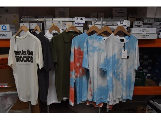 8 diverse kledingstukken diverse maten - afbeelding 1 van  4