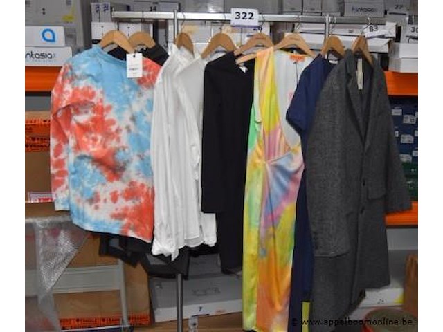 8 diverse kledingstukken maat s - afbeelding 1 van  4