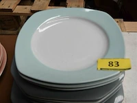 8 diverse platte borden - afbeelding 2 van  2