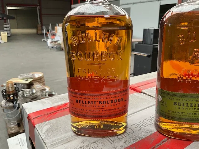 8 diverse whisky paddy, black&white, bulleit, bulleit rye - afbeelding 2 van  5