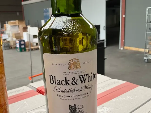8 diverse whisky paddy, black&white, bulleit, bulleit rye - afbeelding 4 van  5
