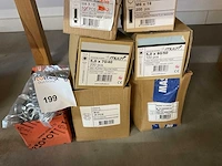 8 dozen bouten en moeren - afbeelding 4 van  4