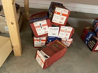 8 dozen bouten - afbeelding 1 van  5
