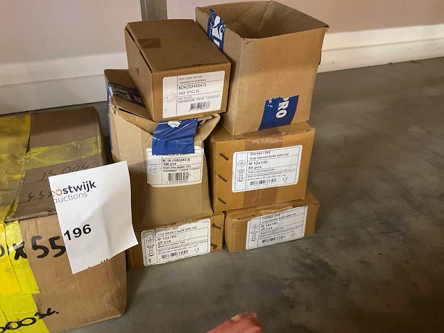 8 dozen bouten - afbeelding 3 van  4