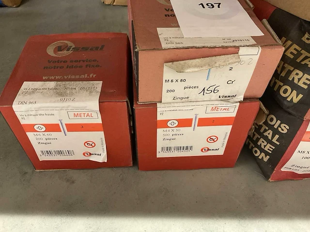8 dozen bouten - afbeelding 2 van  5