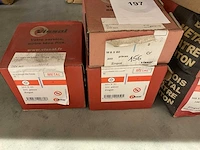 8 dozen bouten - afbeelding 2 van  5