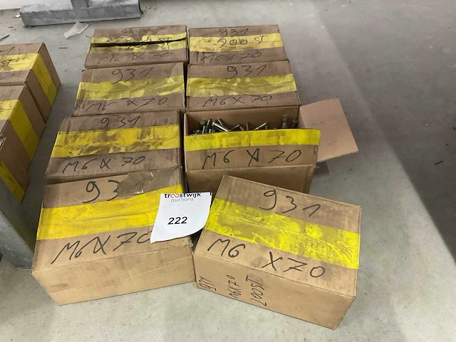 8 dozen bouten - afbeelding 1 van  3
