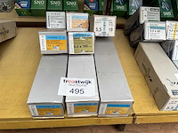 8 dozen houtschroeven - afbeelding 1 van  5