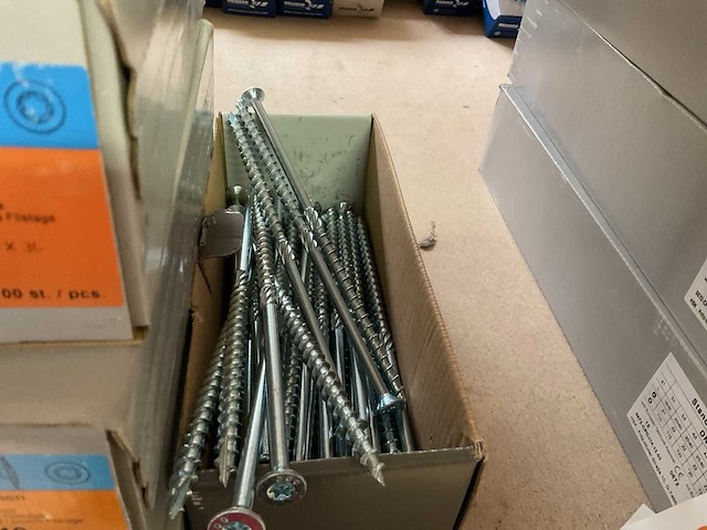 8 dozen lange houtschroeven - afbeelding 5 van  6