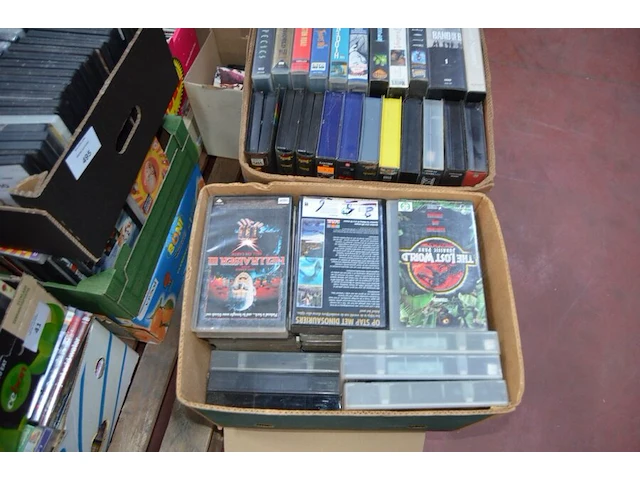 8 dozen met ca. 500 stuks dvds, 5 dozen met ca. 120 vhs videocassettes - afbeelding 5 van  11