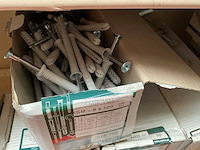 8 dozen slag pluggen en houtschroeven - afbeelding 6 van  8