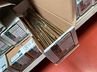 8 dozen slag pluggen en houtschroeven - afbeelding 7 van  8