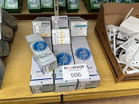 8 dozen spaanplaatschroeven - afbeelding 1 van  8