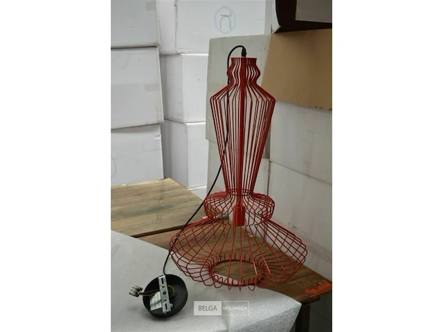 ±8 dozen x 1st design lamp rood h=70 cm - afbeelding 1 van  2
