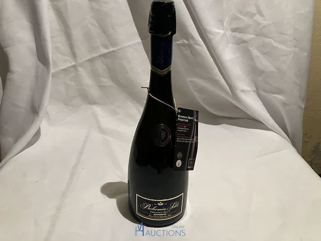 8 flessen bohemia sekt - afbeelding 1 van  4