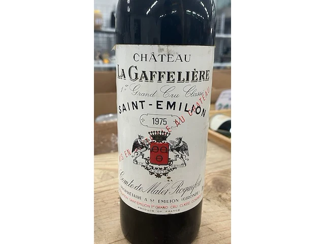 8 flessen château la gaffelière saint emillion, 1975 - afbeelding 1 van  2
