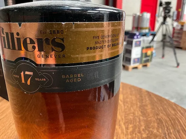 8 flessen genever filliers(17 year) - afbeelding 4 van  4