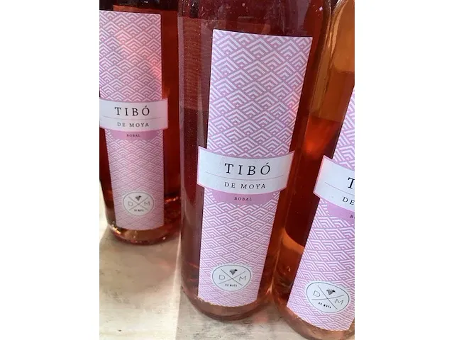 8 flessen rose wijn fabr tibo de moya - afbeelding 2 van  3