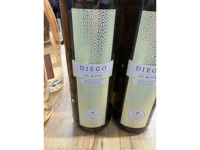 8 flessen witte wijn fabr diego de moya - afbeelding 2 van  3