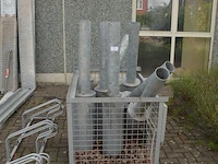8 galva vlaggenmastvoeten (zonder draadcontainer) - afbeelding 1 van  4