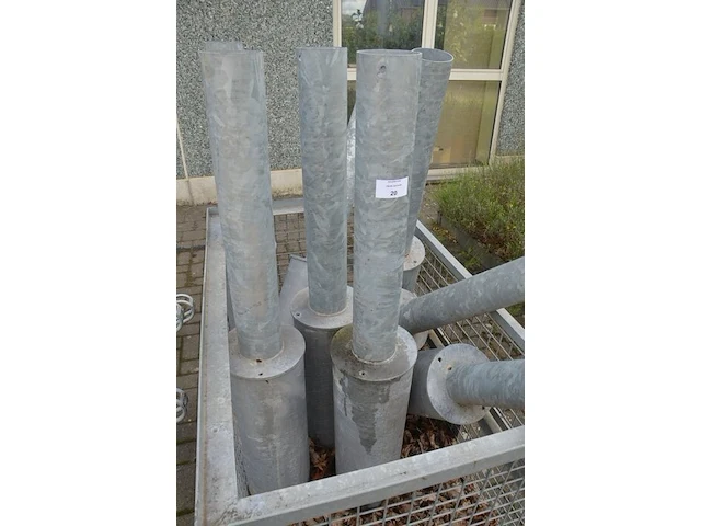 8 galva vlaggenmastvoeten (zonder draadcontainer) - afbeelding 3 van  4