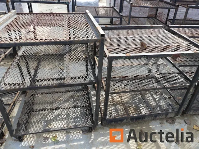 8 gewoon metalen rekken - afbeelding 1 van  4