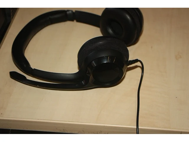 8 headsets logi (22) - afbeelding 2 van  4