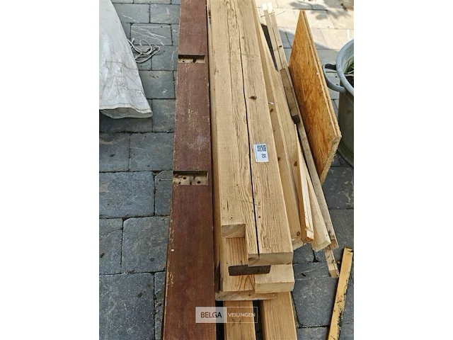 ±8 houten balken - afbeelding 3 van  3