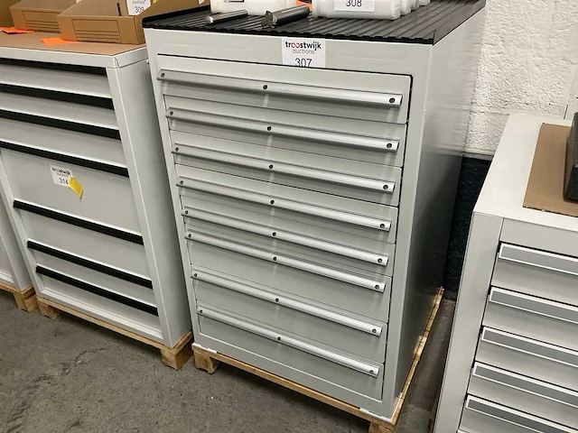8-laden materiaalkast - afbeelding 1 van  8