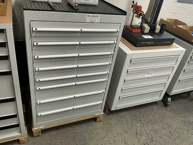 8-laden materiaalkast - afbeelding 3 van  8