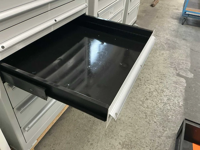 8-laden materiaalkast - afbeelding 5 van  8