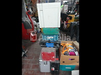 8 lege gereedschapskisten - afbeelding 2 van  5