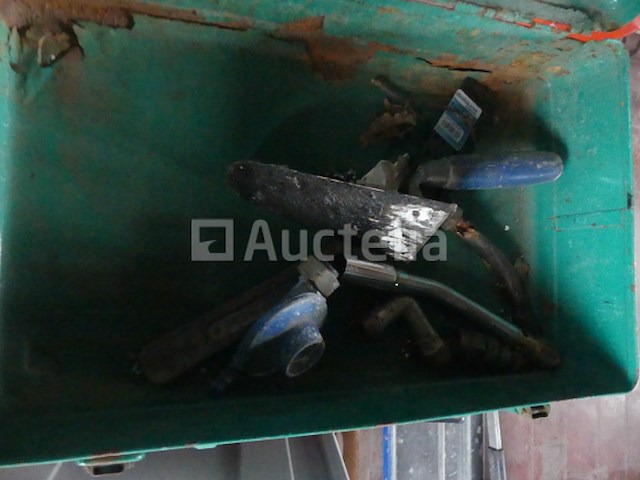 8 lege gereedschapskisten - afbeelding 4 van  5