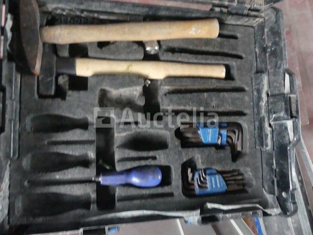 8 lege gereedschapskisten - afbeelding 5 van  5