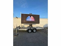 8 m2 led-scherm op aanhanger - afbeelding 2 van  2