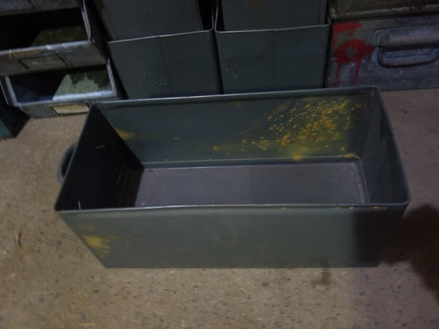 8 metalen bakken - afbeelding 2 van  2