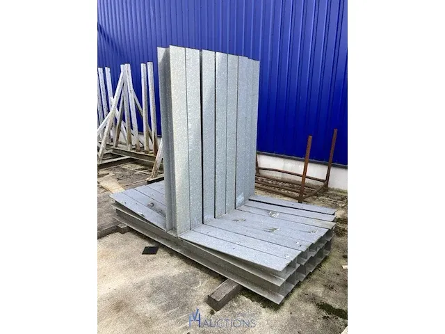 8 metalen steunen - afbeelding 1 van  2