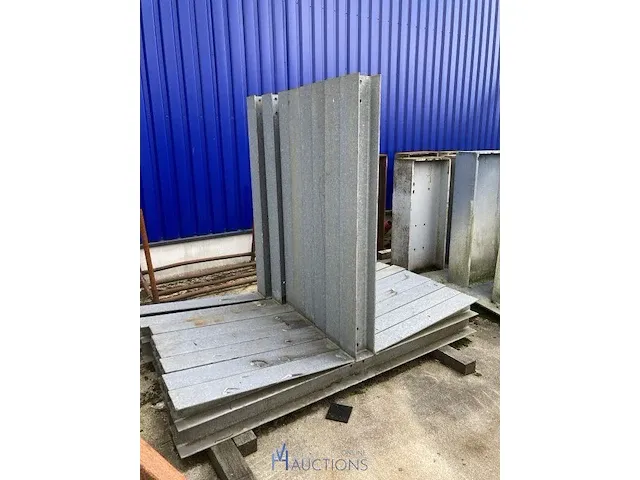 8 metalen steunen - afbeelding 2 van  2