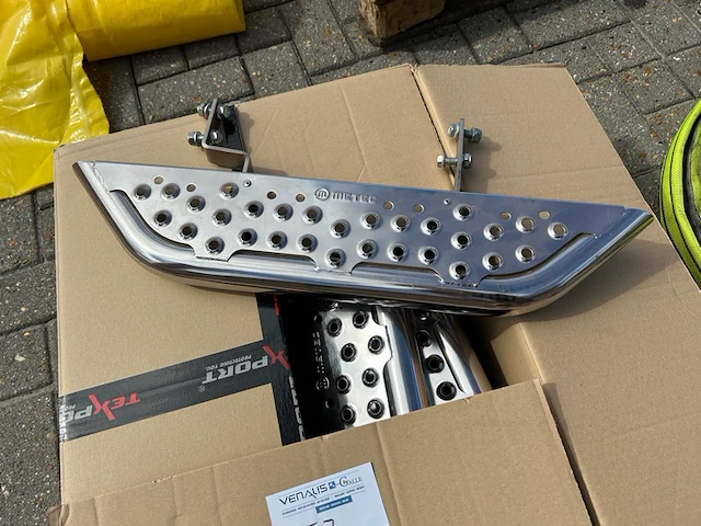 8 metec opstap zijrtredes verchroomd voor opel movano - afbeelding 1 van  5
