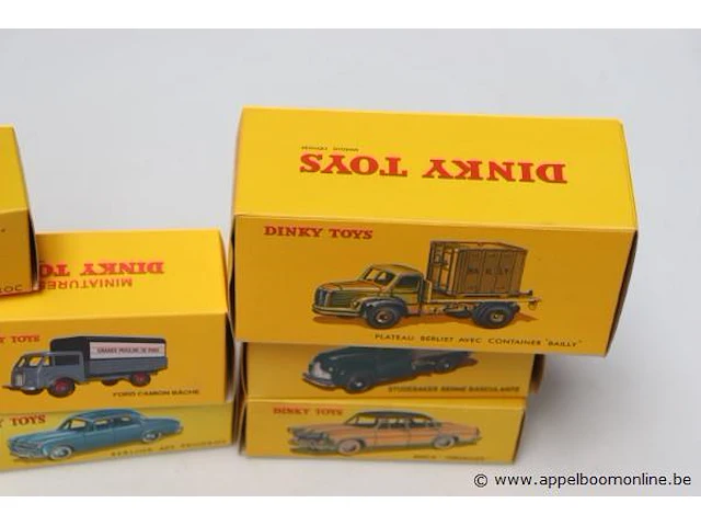 8 miniatuur voertuigen dinky toys - afbeelding 3 van  3